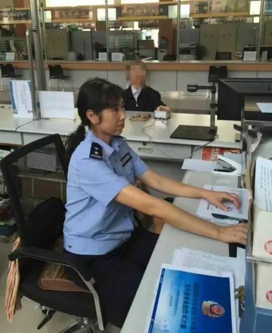捷宇高拍儀助力楚雄州首份異地居民身份證受理成功